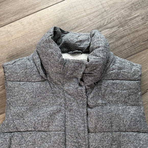 Banana Republic Gray Novelty Marled Sherpa Puffer Vest - Picture 4 of 11
